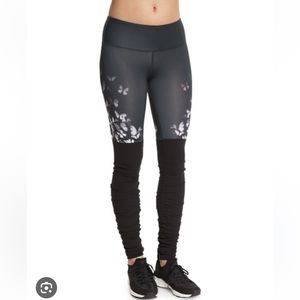 ALO Gypsy Goddess Butterfly Leggings Size Small